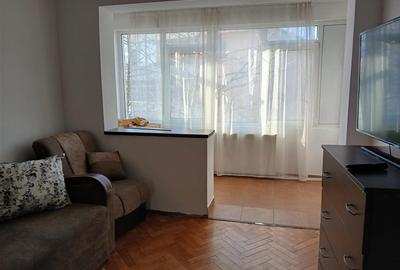 Apartament cu 2 camere decomandat, mobilat în Podu Roș