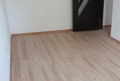 Apartament cu 3 camere decomandat în Dârste