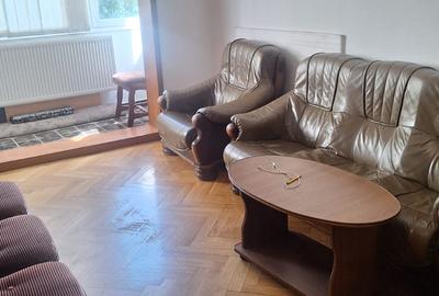 Apartament 4 camere de inchiriat - 1