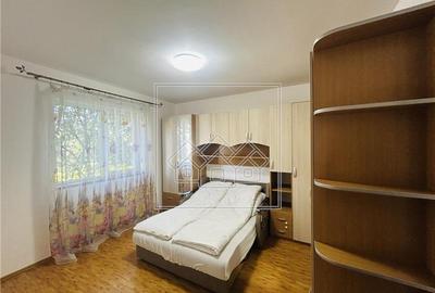 Ap spatios, 3 camere, 2 balcoane, loc de parcare , etaj 1 - Turnisor - 4