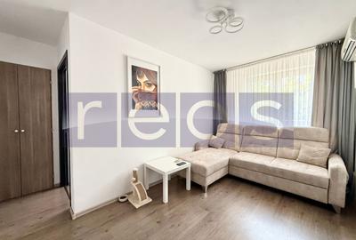 Apartament cu 3 camere semidecomandat, mobilat în Vitan