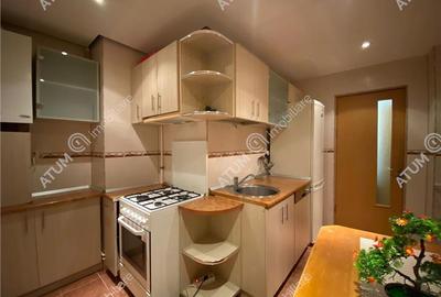 Apartament spatios 2 camere decomandate 2 balcoane si 2 bai in Sibiu - 13
