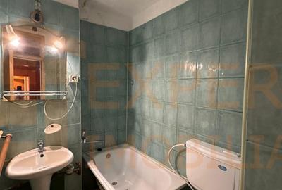 Apartament 4 camere de vânzare în Poarta 6, etaj intermediar - 8
