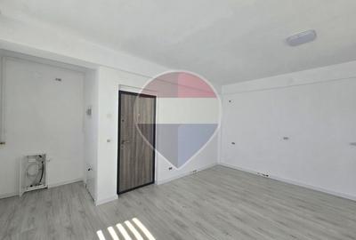 Apartament cu 2 camere semidecomandat în Chinteni