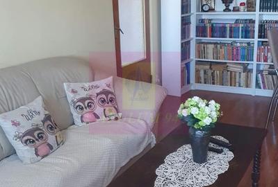Apartament cu 4 camere semidecomandat în Berceni