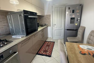Apartament cu trei camere, complet renovat, în zona Liceul Pedagogic - 9
