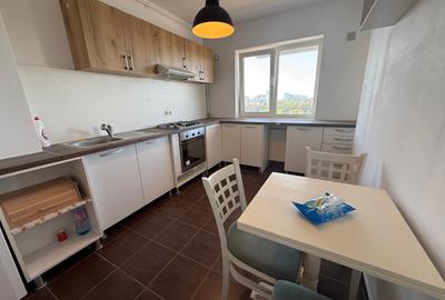 Apartament cu 3 camere decomandat, mobilat în Barbu Văcărescu