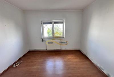 De vanzare apartament 2 camere decomandate Nord Bacau - 3