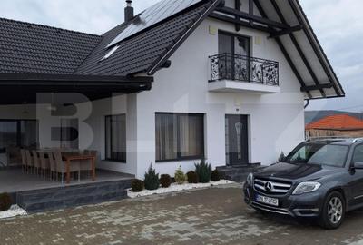 Casă individuală cu 6 camere în Exterior Est