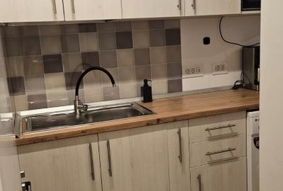 Apartament 2 camere cu metrou la scara blocului si vedere spre Sud - 14