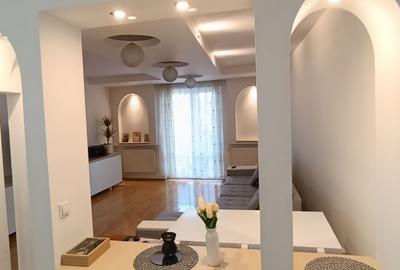 Apartament cu 3 camere,bloc nou,105 mp utili,Centru - 1