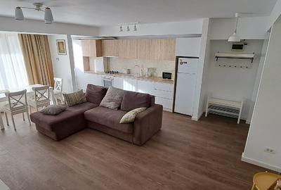 Apartament cu 2 camere decomandat, mobilat în Central