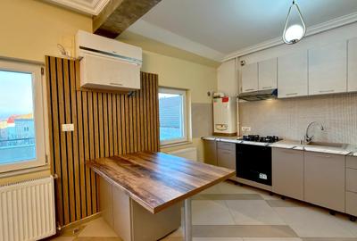 Vand apartament 3 camere Dambovita mansarda 92000 euro - 1