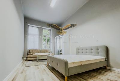 Apartament cu 2 camere semidecomandat, mobilat în Central