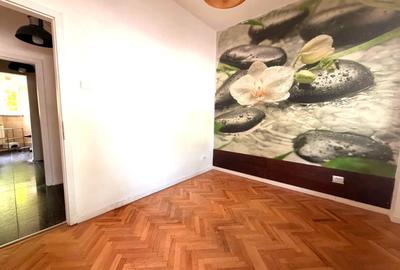 SPATIU BIROURI | VEDERE STRADALA | P-TA VICTORIEI - 12