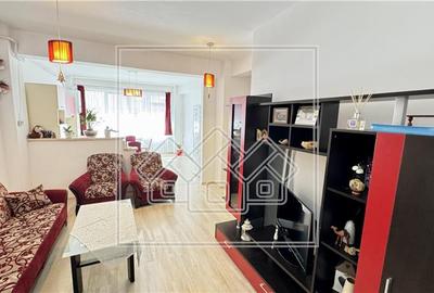 Apartament de vanzare cu 3 camere, balcon + parcare, mobilat si utilat - 2