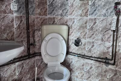 CASA DE INCHIRIAT I 4 CAMERE I 2 BAI I BUCATARIE I CETATE I NEMOBILATA - 10