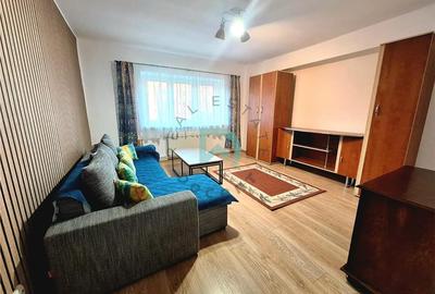 Apartament cu 3 camere decomandat în Răcădău