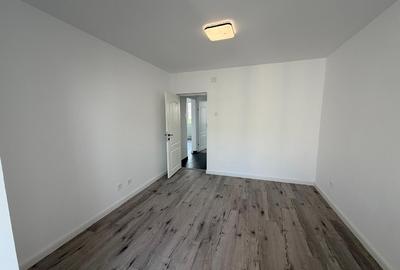 Apartament cu 3 camere semidecomandat în Titan