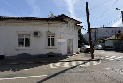 Parte de casă cu 3 camere, curte proprie și teren – Str. Ion Baiulescu - 23