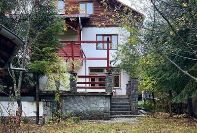 Casă în duplex, 8 dormitoare, 5 băi, living, mobilată, 400 mp teren - Bușteni - 1