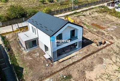 Casă individuală cu 4 camere în Păcurari