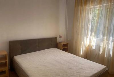 Apartament cu 2 camere semidecomandat, mobilat în Tătărași
