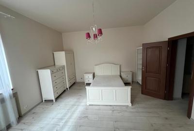 Apartament 3 camere, garaj si boxa - zona Centrala-Prefectura - 23
