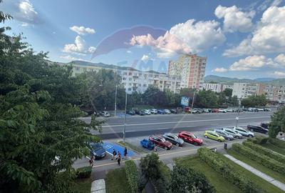 Chirie ap 3 Camere cu loc de parcare inclus bld. Bucuresti - 1