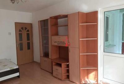 Garsonieră decomandată în Doamna Ghica