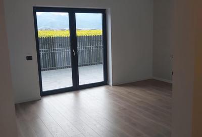 Casă premium pe parter | 110 mp utili | Teren 500 mp | Cartier Izvor – Tărlungen - 7