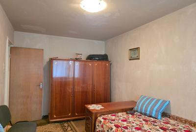 Apartament cu 3 camere semidecomandat, mobilat în Brâncoveanu