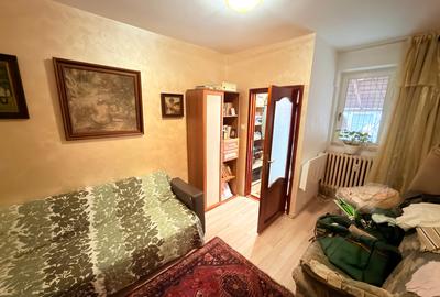 Garsoniera in bloc de apartamente  pe Unirii - 1