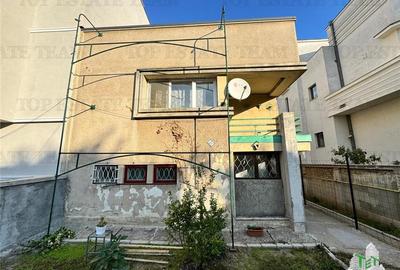 Casă individuală cu 4 camere în Dorobanți