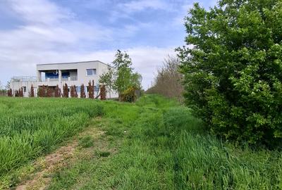 Teren Construcții intravilan de 3500 mp, în Periș