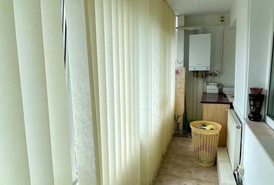 Apartament 3 camere, decomandat, zonă ultracentrală, bloc Mobilux, etaj 1 - 12