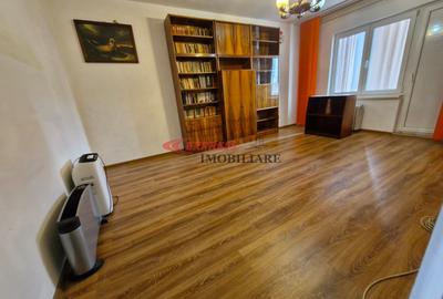 Apartament cu 3 camere decomandat în Dristor