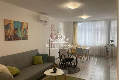 Apartament cu 2 camere semidecomandat, mobilat în Central