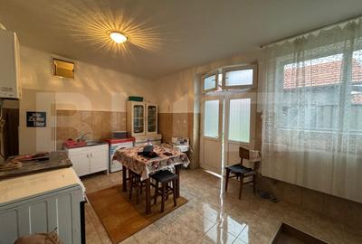 Casă individuală cu 5 camere în 700