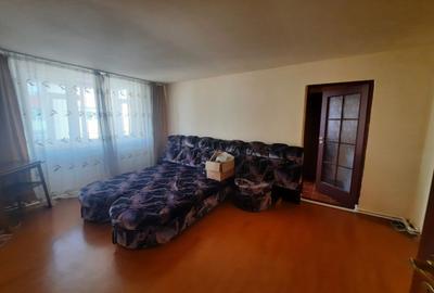 Apartament de vanzare, 3 camere, semidecomandat, 64 mp,  Cod 160595 - 1