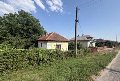Teren Construcții intravilan de 1032 mp, în Micești