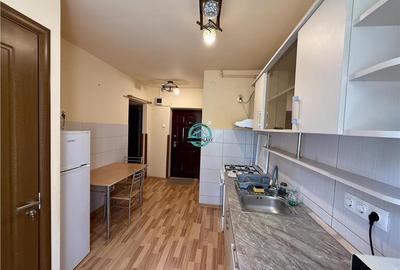 Apartament cu 2 camere de inchiriat, decomandat, la 400 m de UMF - 2