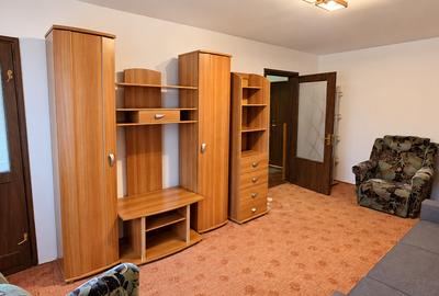 Apartament cu 2 camere decomandat în Titan