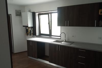 Vând apartament 3 camere decomandat în Dancu - 3