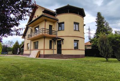 Casă individuală cu 5 camere în Răzvad