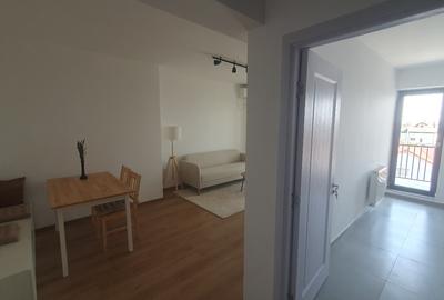 Apartament cu 2 camere semidecomandat, mobilat în Central