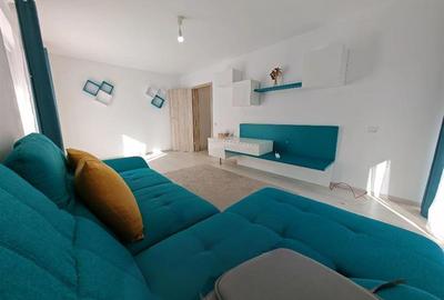 Apartament cu 3 camere decomandat, mobilat în Tractorul