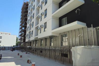 4  camere/bloc  nou/zona Centrul  Comercial  Grand  Arena/comision 0  cumparator - 6