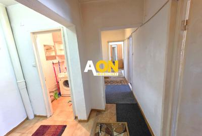 De vanzare apartament 3 camere, etaj 1, Cetate - 3