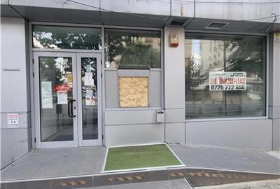 Spatiu comercial central  fost Sediu Banca Alphabank - 2